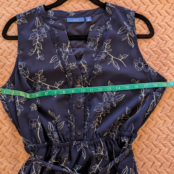 Apt 9 tie waist dress. Petite medium - Picture 4 of 6